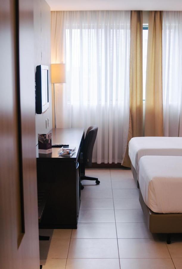 Mercure Salvador Pituba Exterior foto